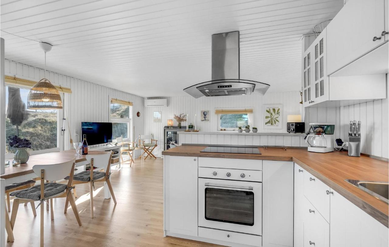 Stunning Home In Fano With House A Panoramic View Экстерьер фото